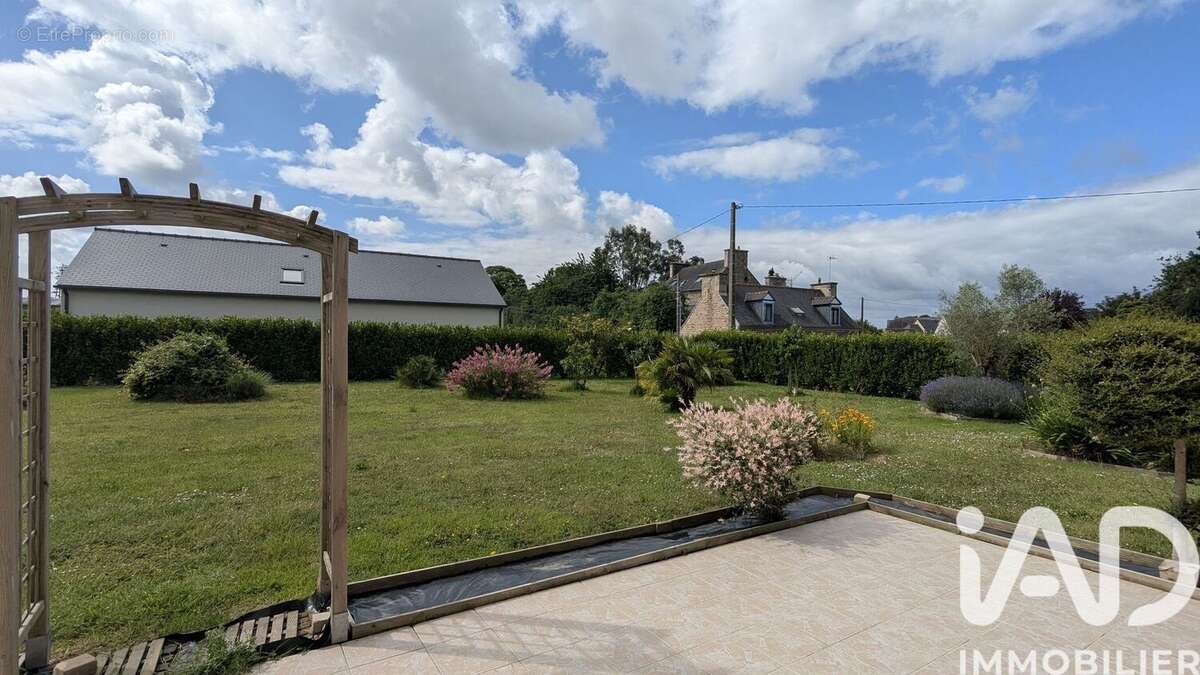 Photo 2 - Maison à PLOUEZEC