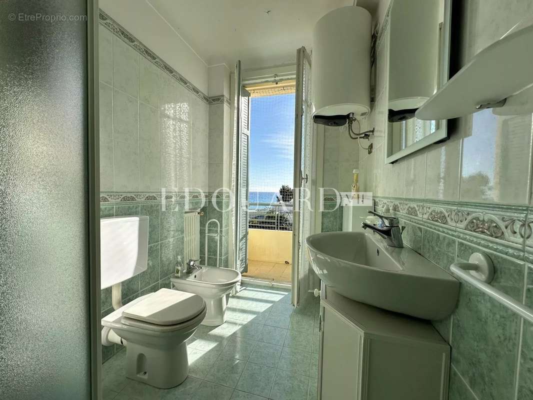 Appartement à ROQUEBRUNE-CAP-MARTIN