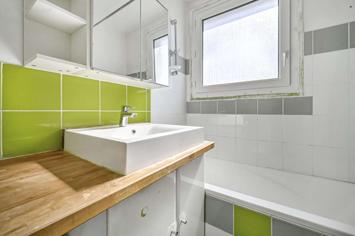 Appartement à SAINT-MAUR-DES-FOSSES