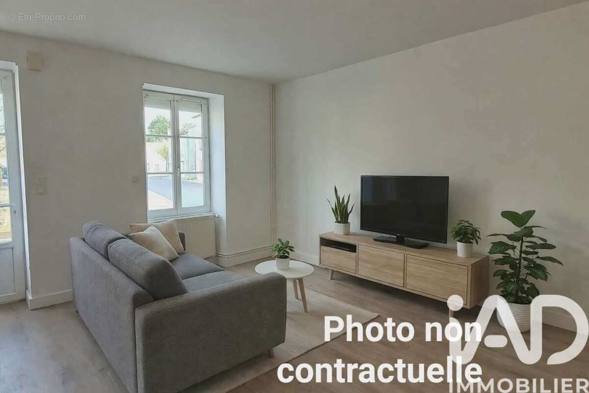 Photo 6 - Maison à NIEUIL-L'ESPOIR