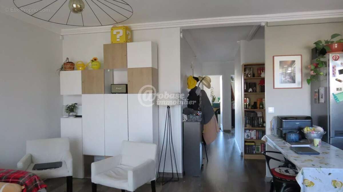 Appartement à MARSEILLE-5E