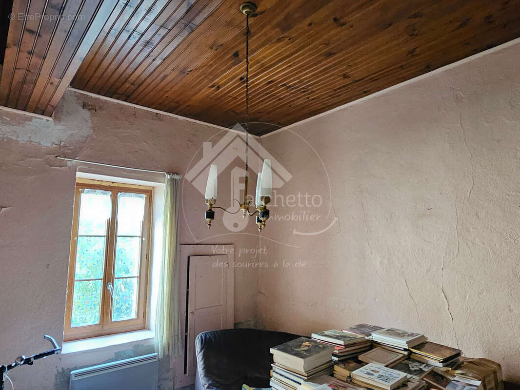 Maison à CHAVROCHES