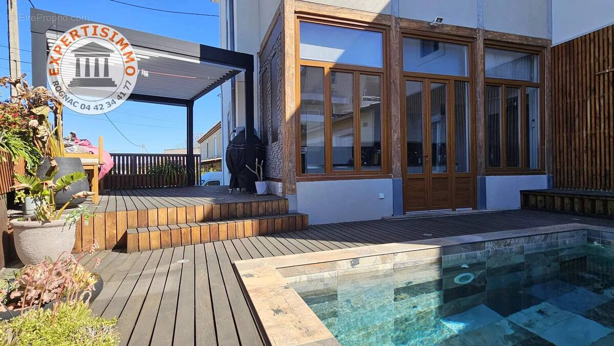 Appartement à ROGNAC