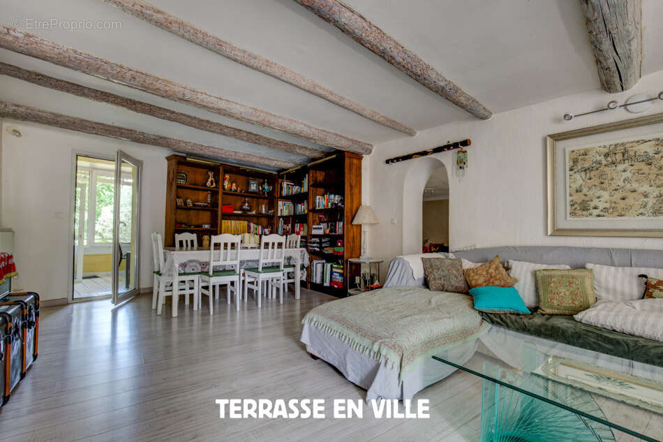 Pélissanne - t 5/6 - maison-de-ville 207m2 - jardin - 499 000 € - photo 8