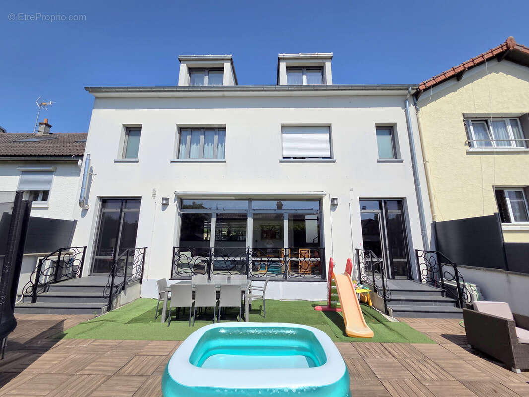 Maison à BONNEUIL-SUR-MARNE