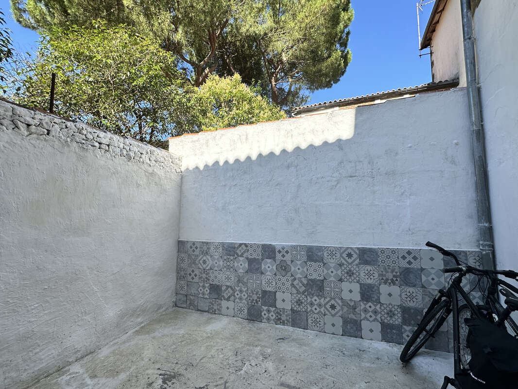 Maison à SAINT-JEAN-D'ANGELY