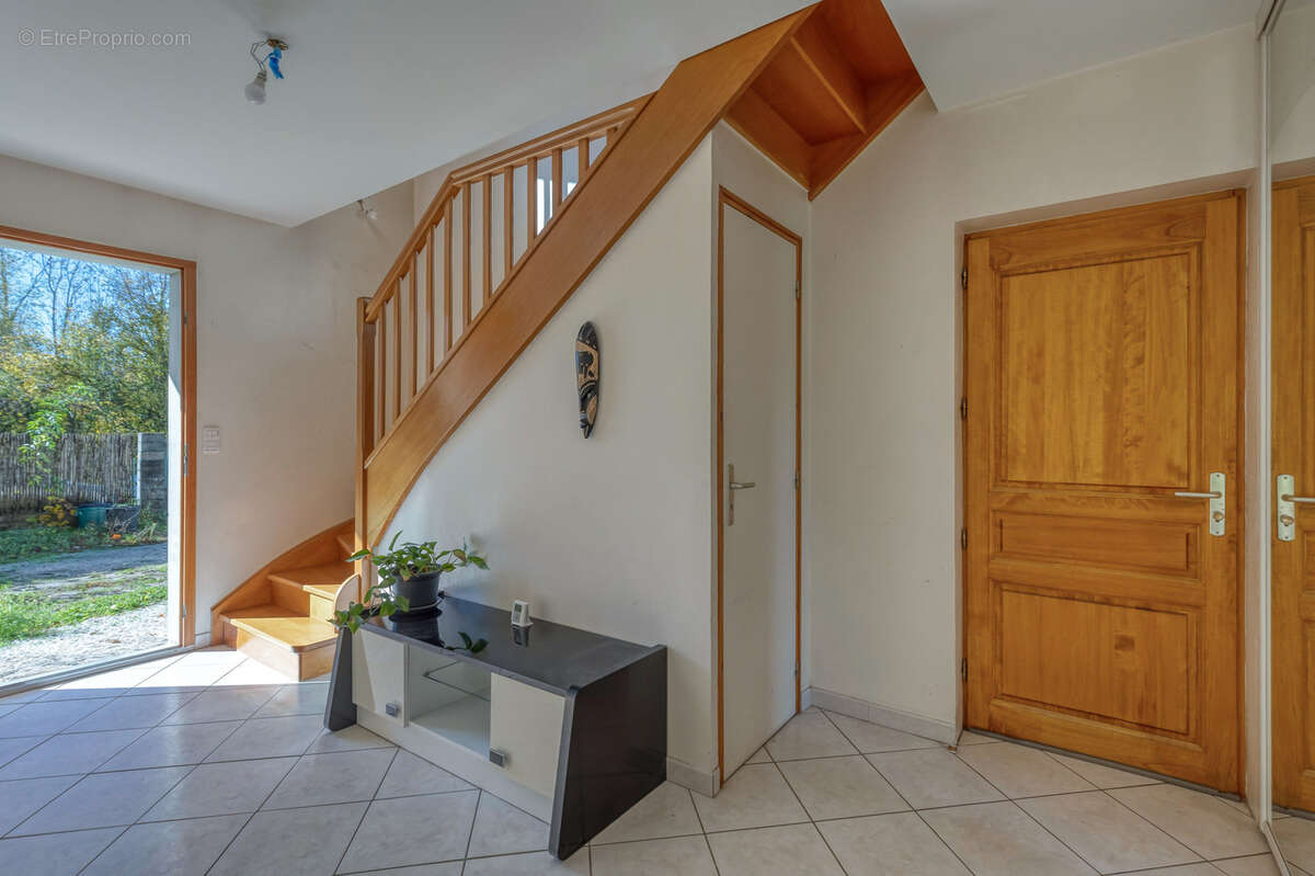 Maison à POMMIERS-LA-PLACETTE