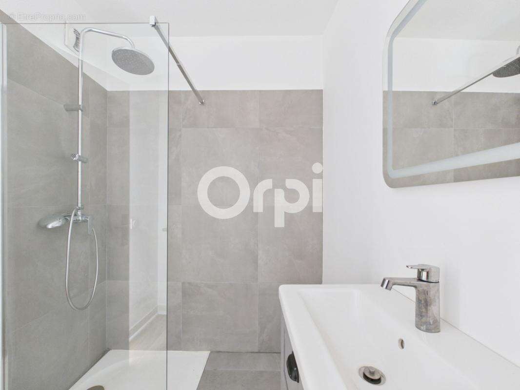 Appartement à MANDELIEU-LA-NAPOULE