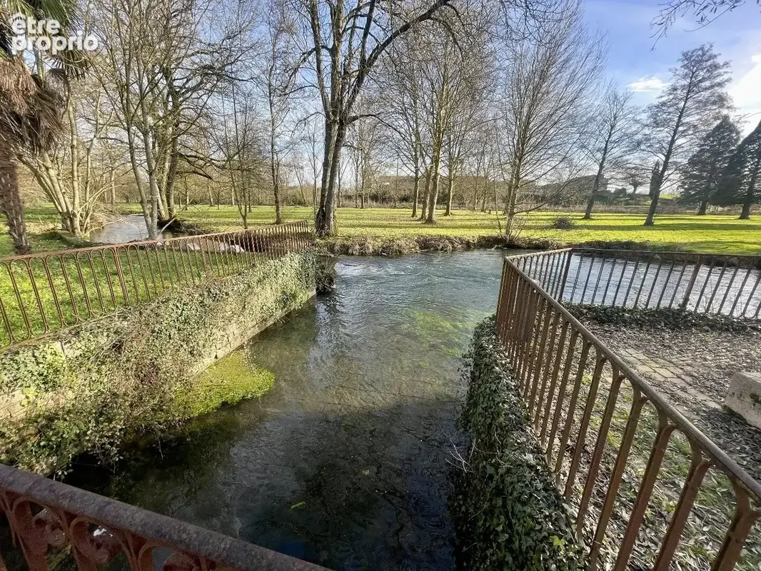 Maison de Maître de 250 m², restaurée, cadre magnifique !!! - photo 8