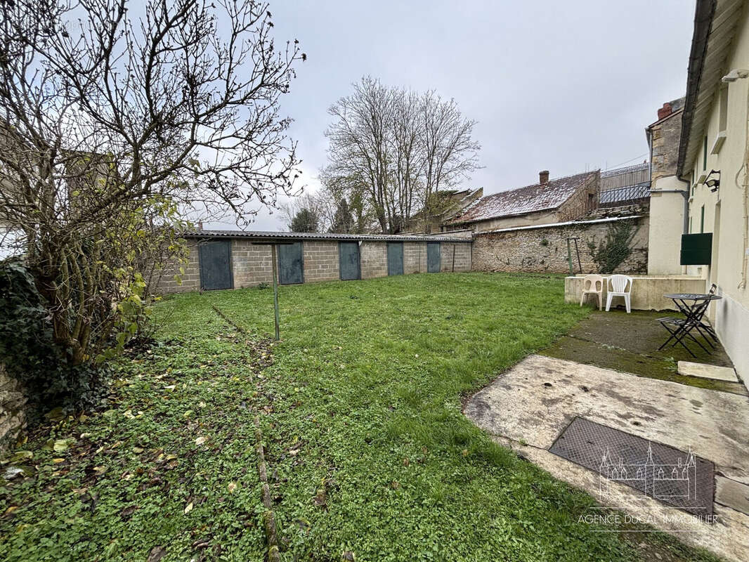 Appartement à FOURCHAMBAULT