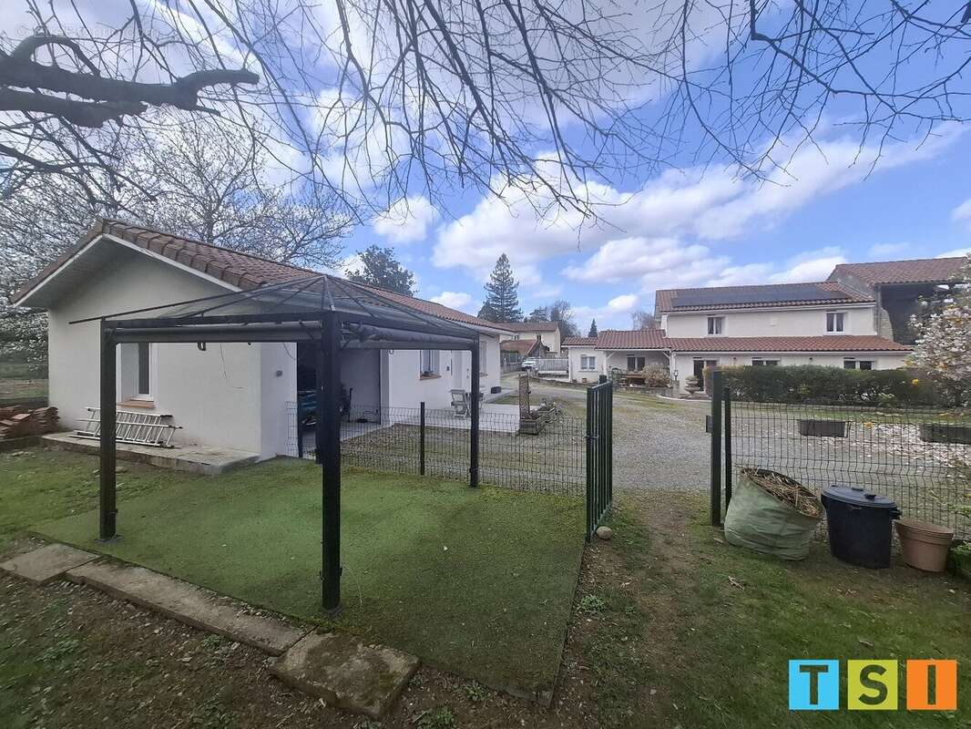 Maison à POINTIS-DE-RIVIERE