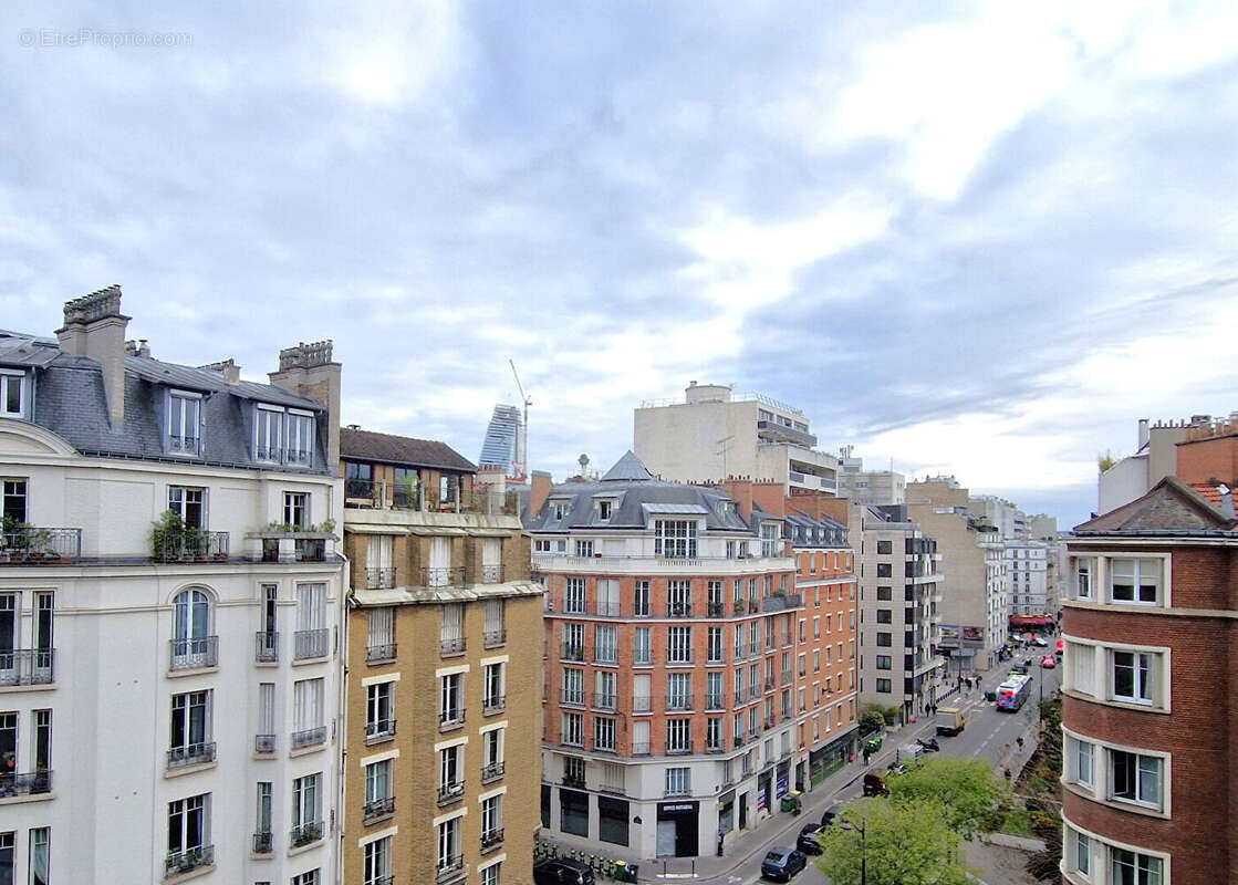 Appartement à PARIS-15E