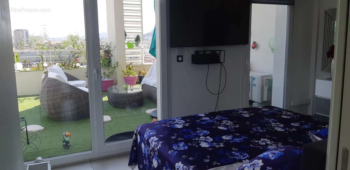 Appartement à MARSEILLE-3E