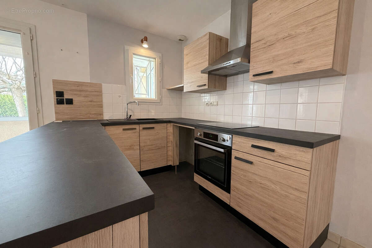 Maison à SAINT-YRIEIX-SUR-CHARENTE