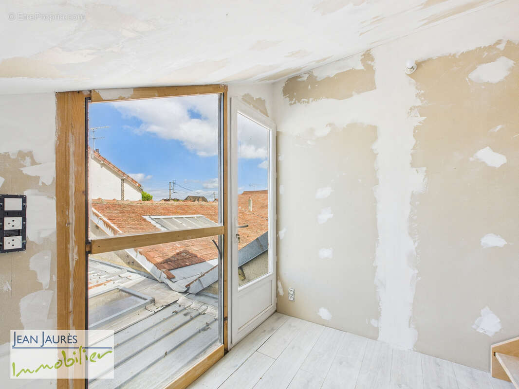 Maison à SAINTE-SAVINE