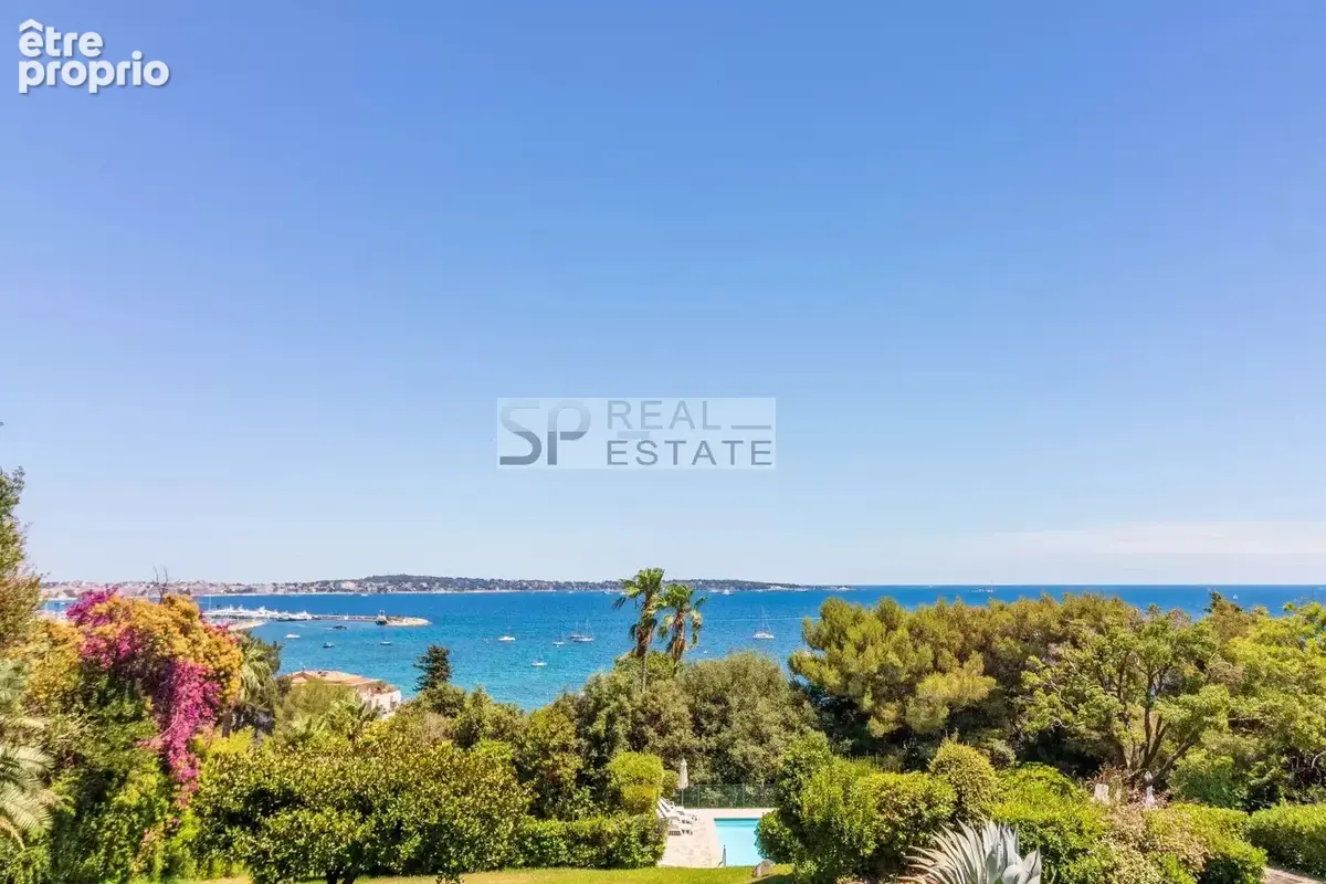 Golfe-juan – vue mer panoramique -  grand 4 pieces avec vaste jardin - photo 13