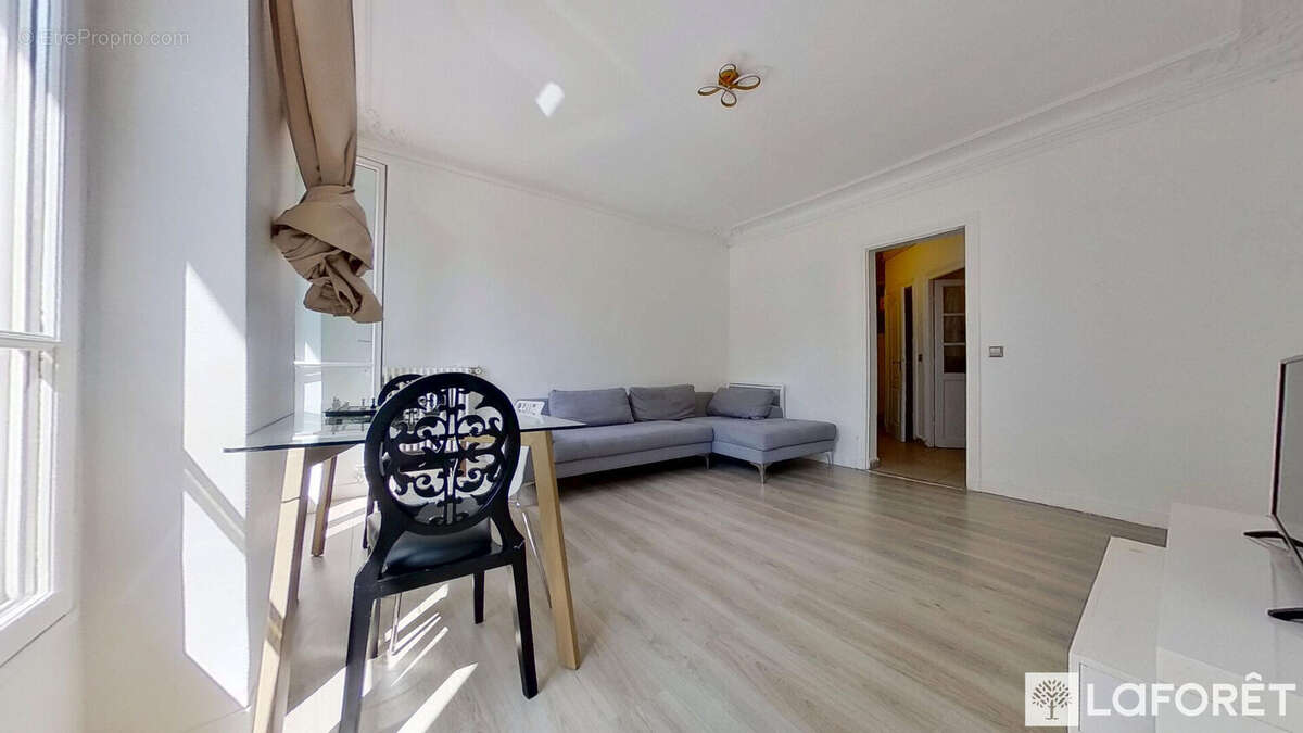 Appartement à PARIS-18E