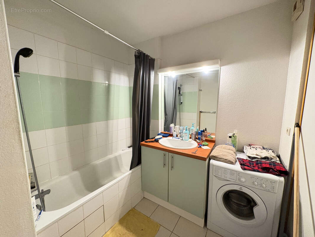 Appartement à FROUZINS