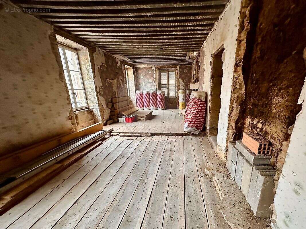 Autre à CHATILLON-EN-BAZOIS