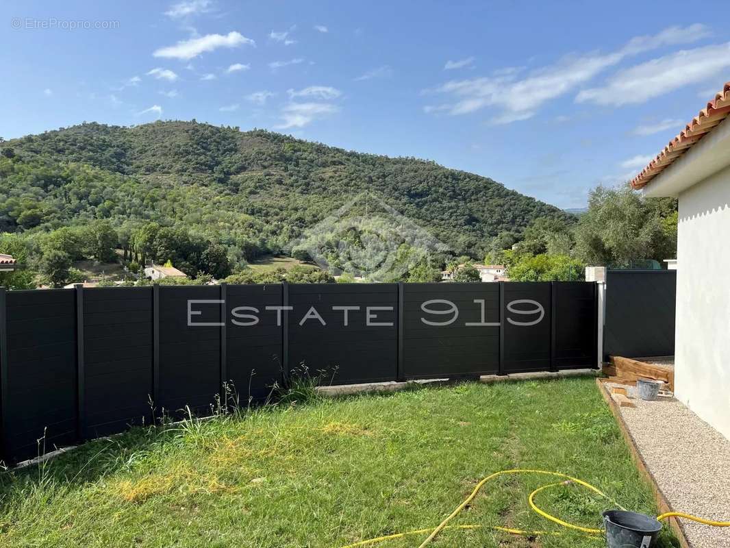 Maison à AURIBEAU-SUR-SIAGNE