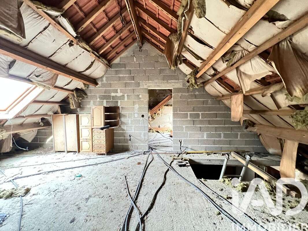 Maison 200 m² à Foucherolles  - photo 9