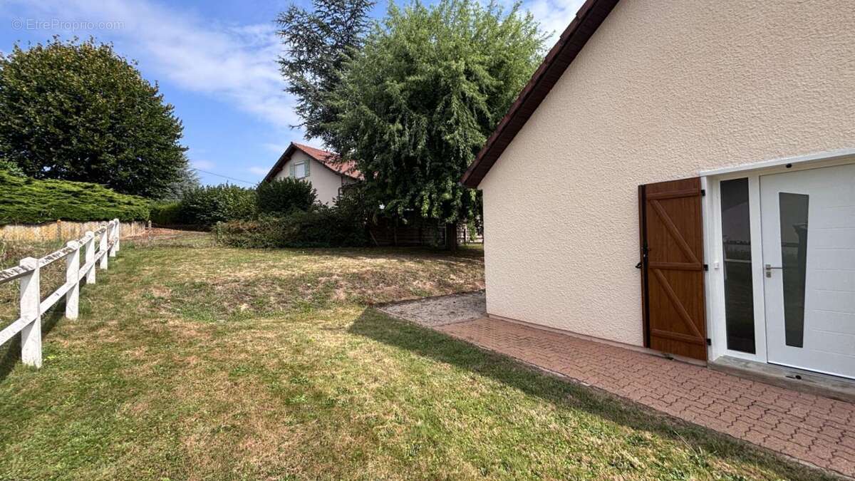 Maison à ROMENAY