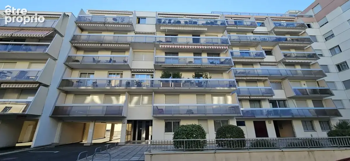 Très beau T2 - avec parking - photo 6