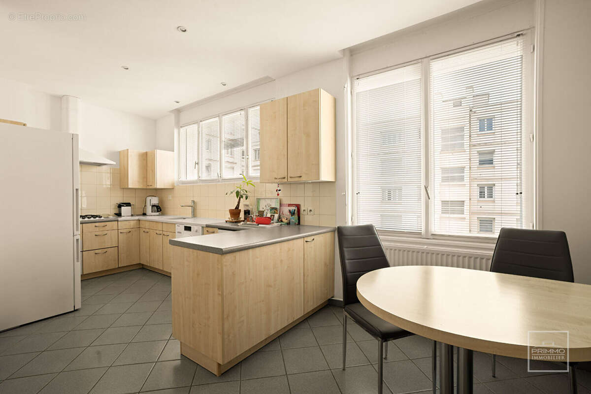 Appartement à LYON-6E
