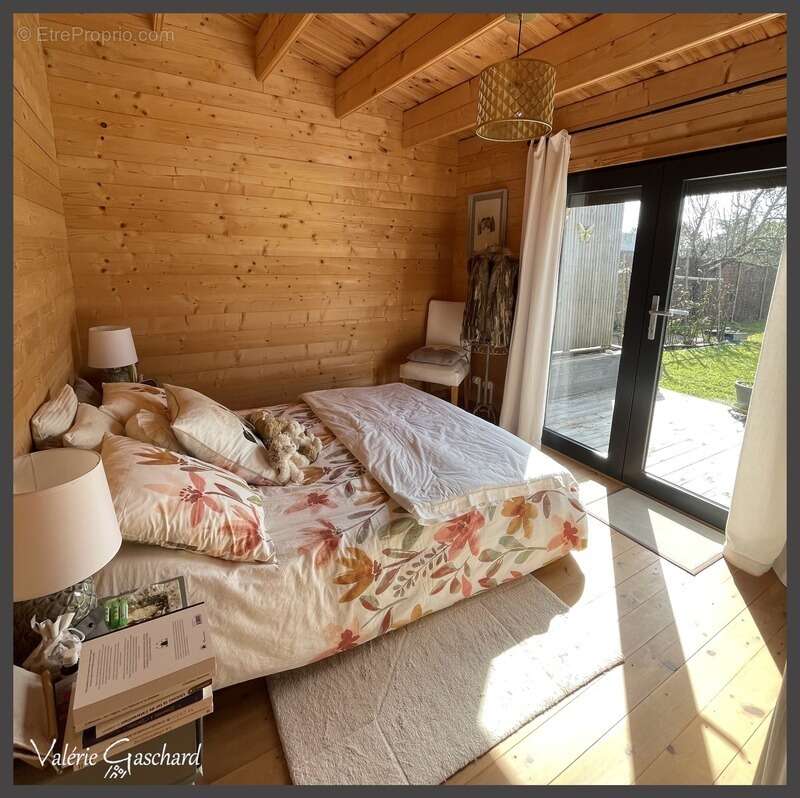 Maison à SAINT-SEURIN-SUR-L'ISLE