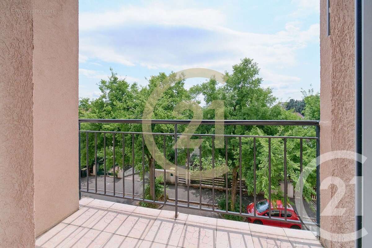 Appartement à LYON-8E