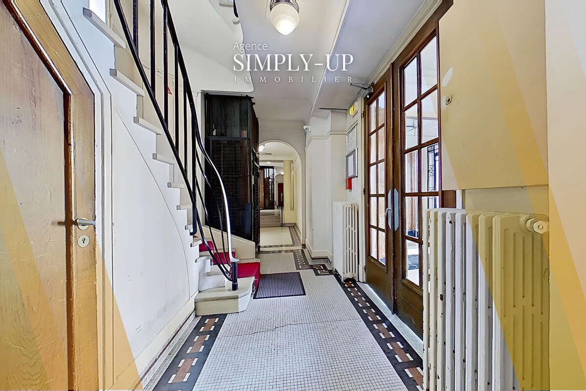 Appartement à PARIS-14E