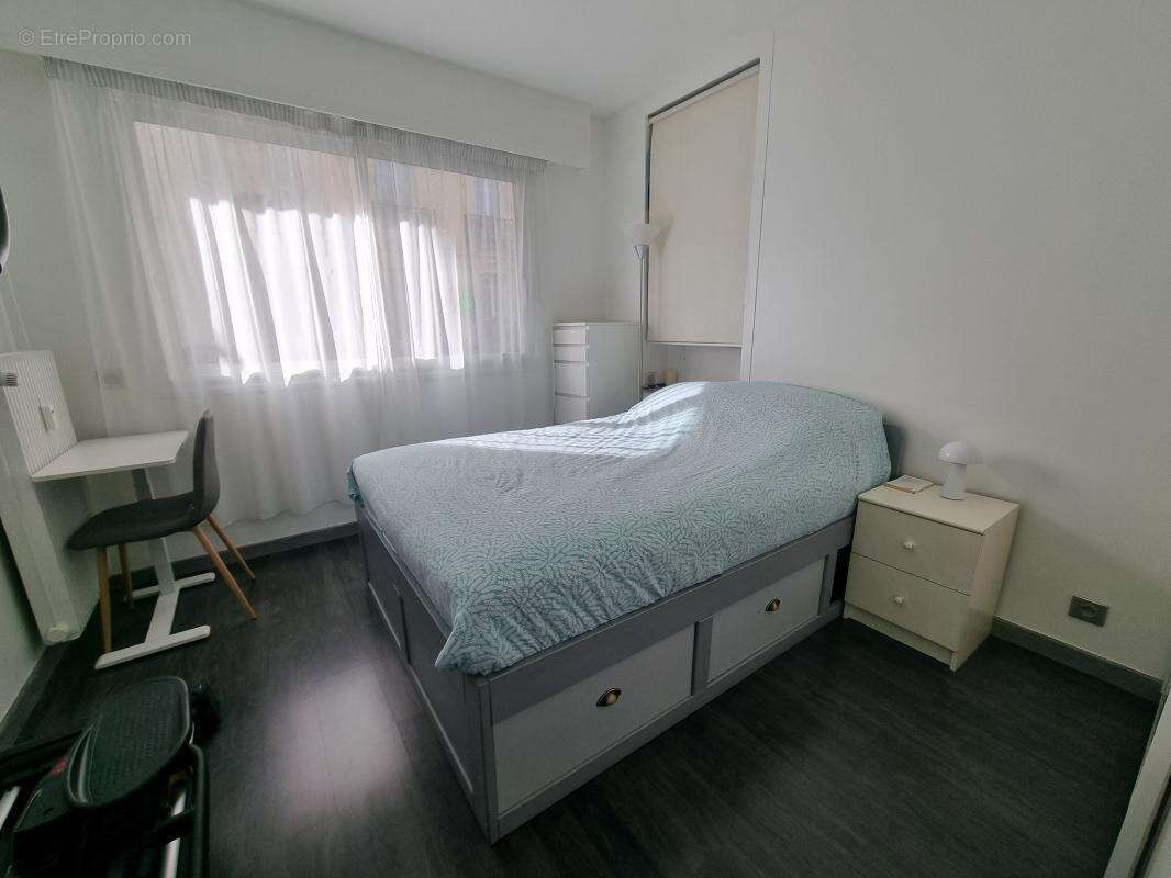 Appartement à LEVALLOIS-PERRET