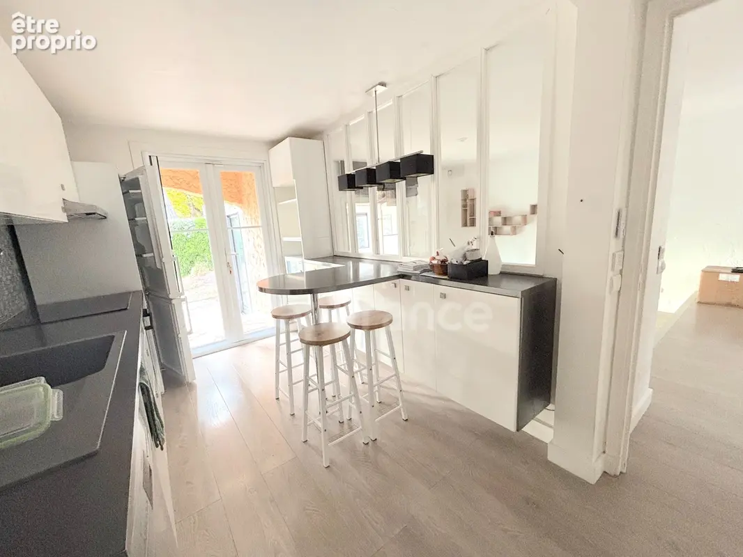 Maison à vendre 5 pièces MOUGINS (06) - photo 7