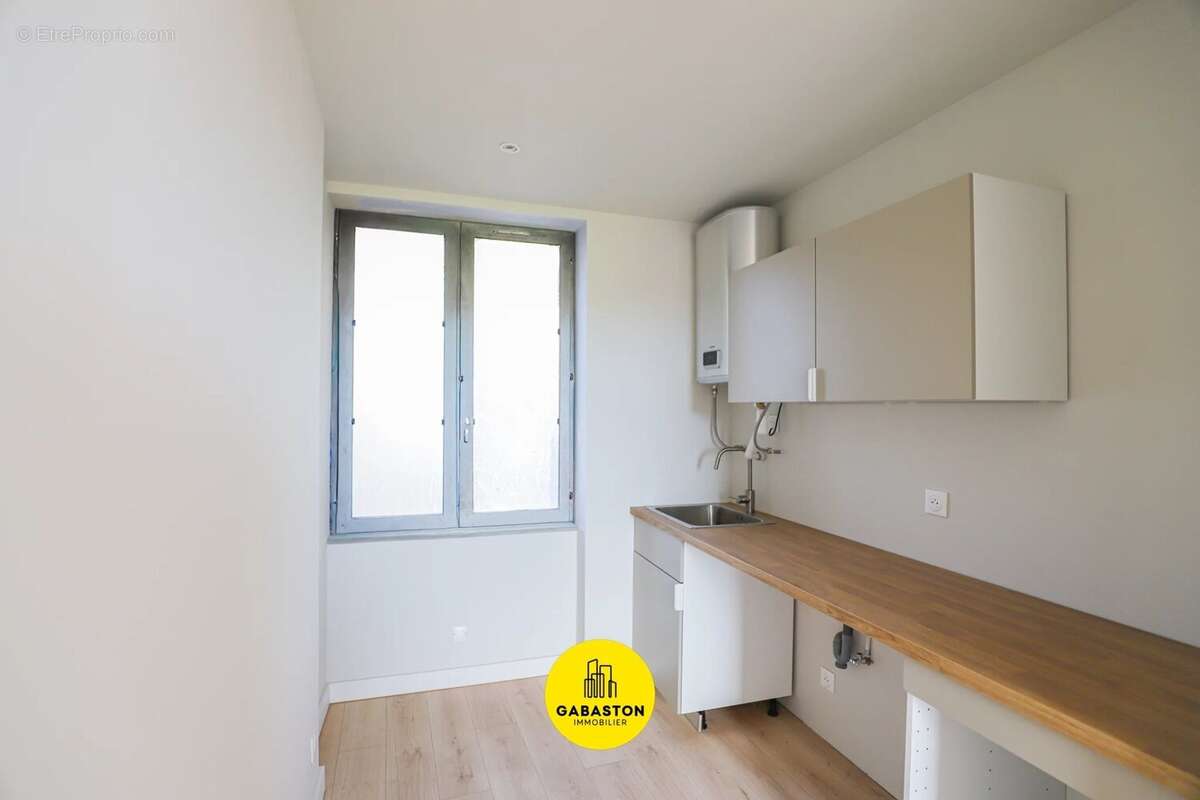 Appartement à MARSEILLE-1E