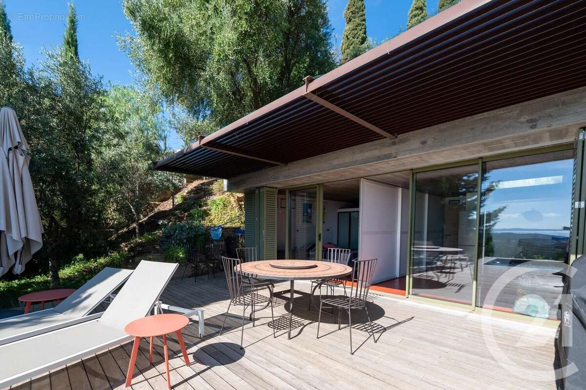 Maison à BORMES-LES-MIMOSAS