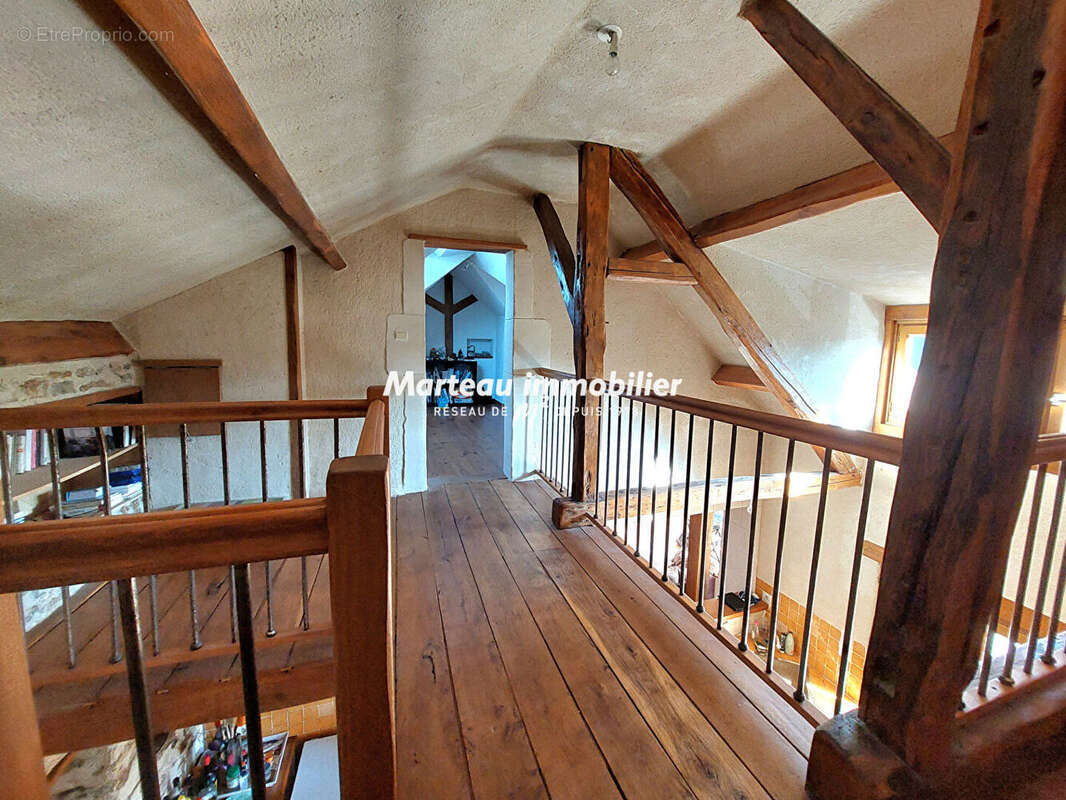 Maison à MONCE-EN-BELIN