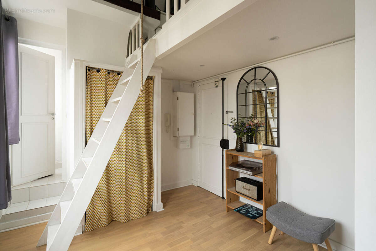 Appartement à PARIS-19E
