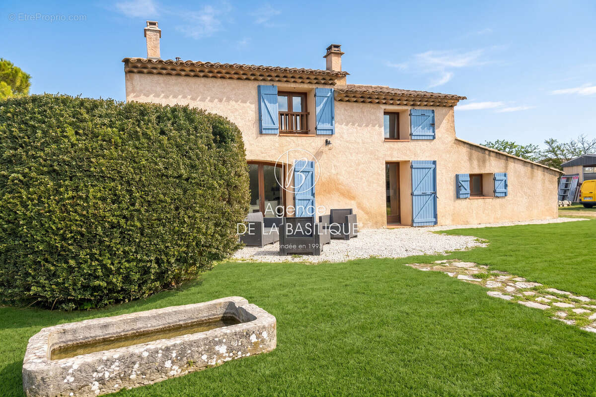 Maison à SAINT-MAXIMIN-LA-SAINTE-BAUME