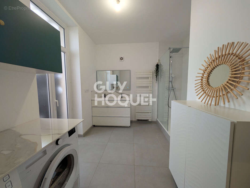 Appartement à DECINES-CHARPIEU