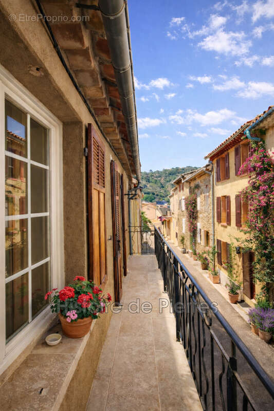 Maison à LA GARDE-FREINET