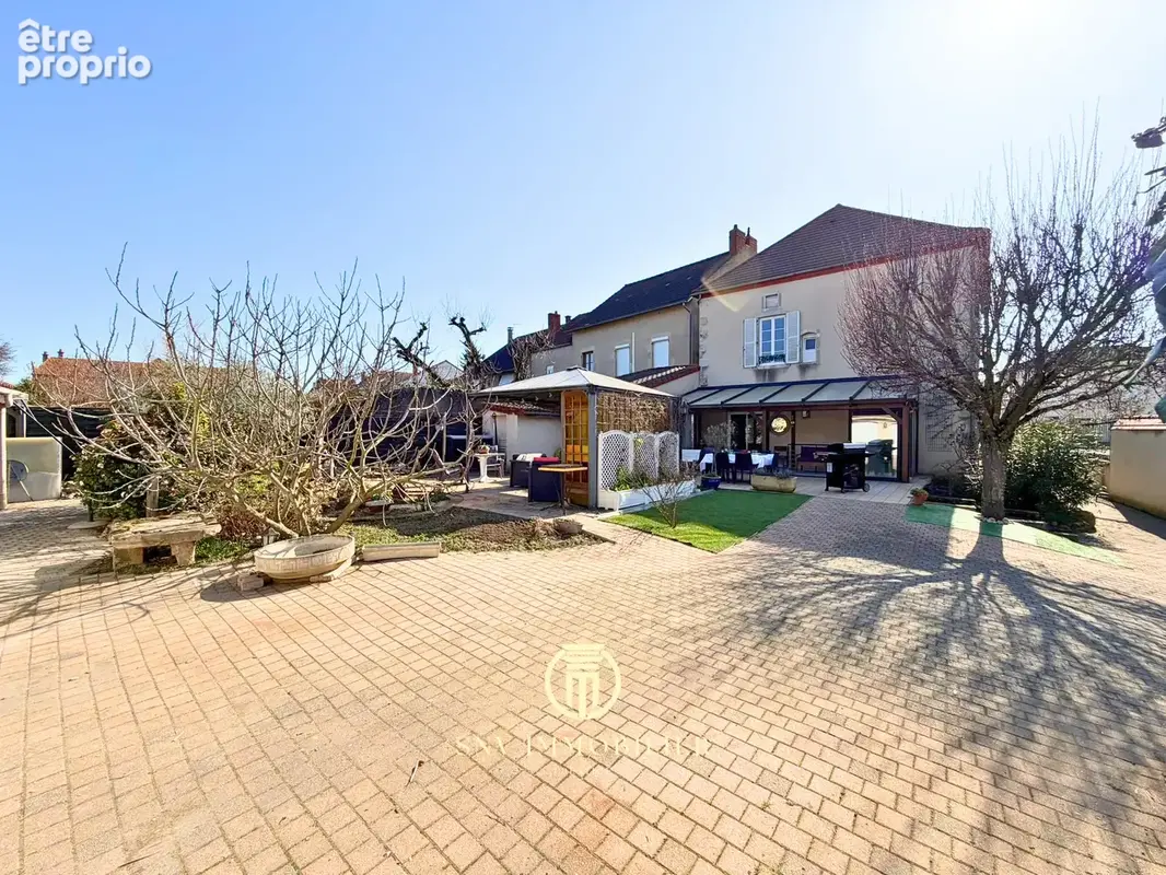 Maison à BROUT-VERNET