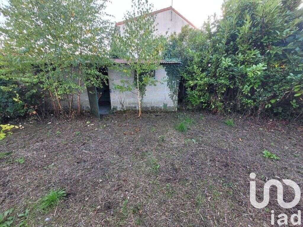 Terrain 880 m² à Parthenay  - photo 3