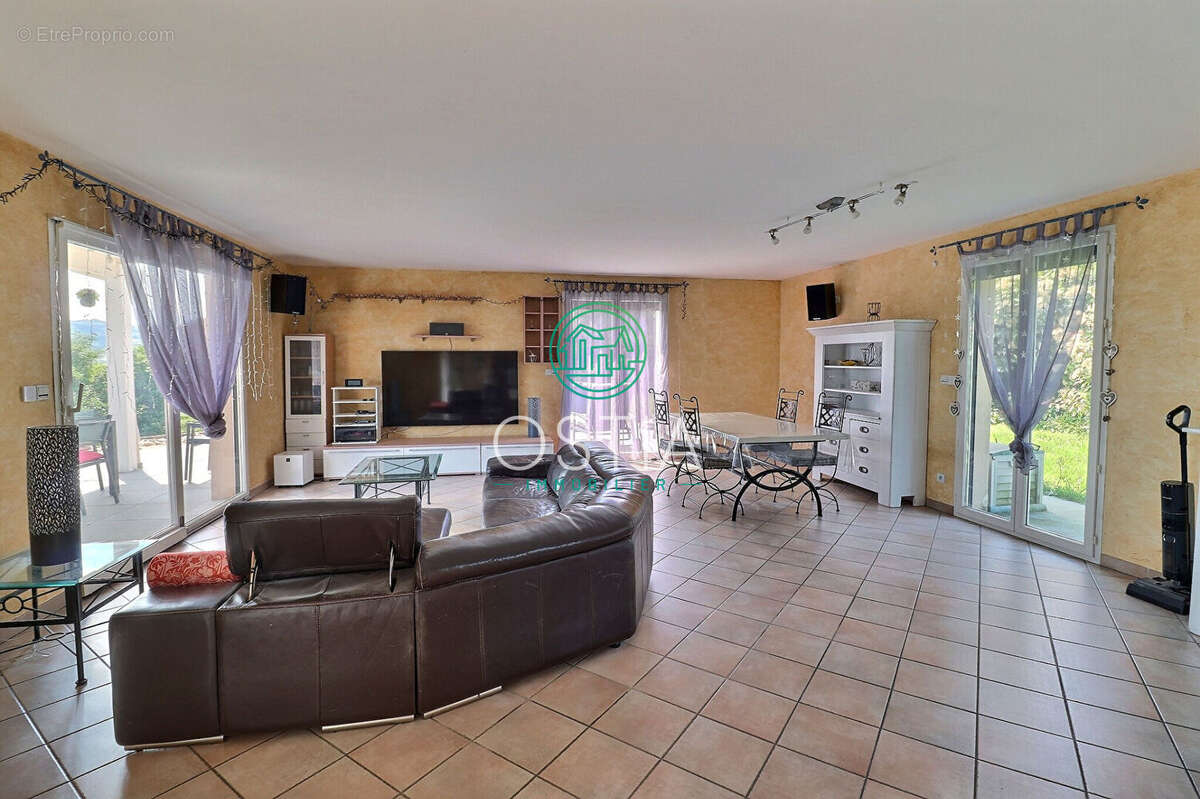 Villa St Romain En Jarez 5 pièce(s) 112 m2 - photo 5