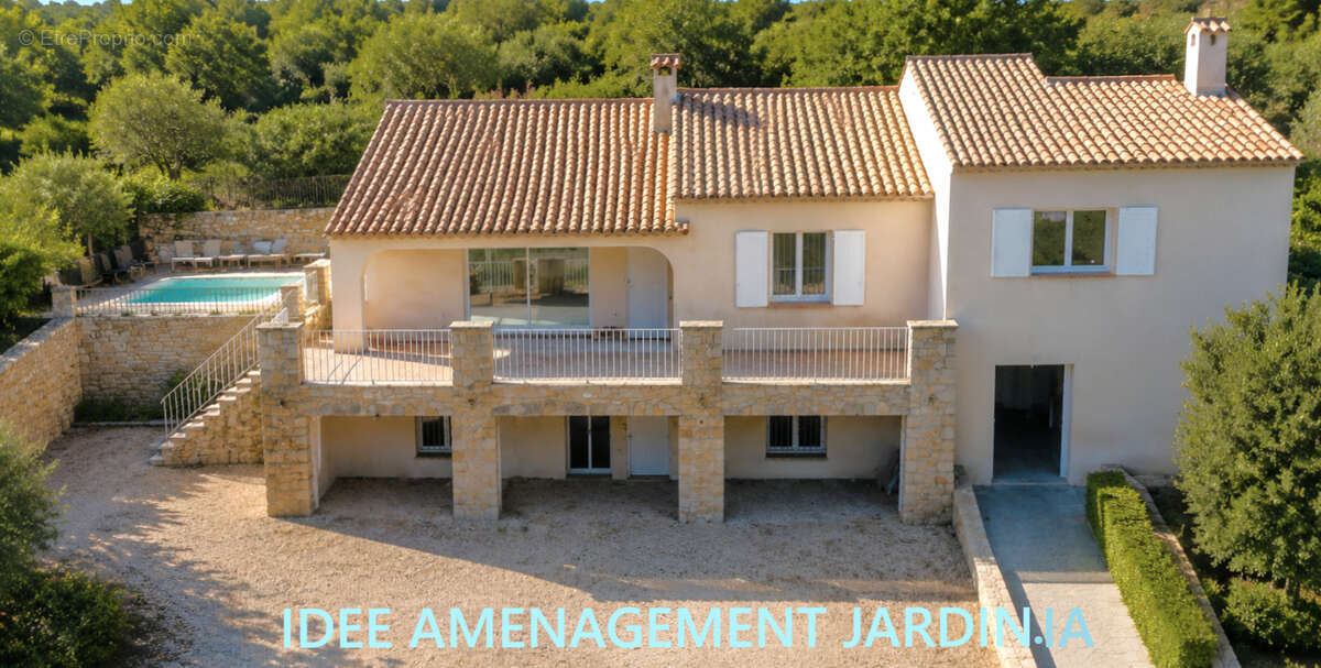 Maison 215 m² vue mer comprenant 2 maisons et un appartement F2 - photo 2