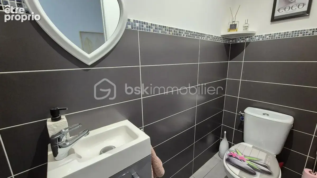 A vendre villa trois faces recente de 82m² sur terrain de 286m² a elne - en plain pied - deux chambres - garage - aucun travaux  - photo 22