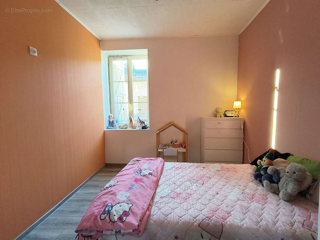 Maison à LA MOTHE-SAINT-HERAY