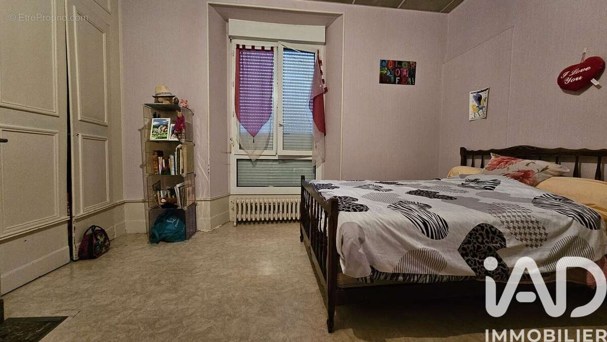 Photo 8 - Appartement à VIC-SUR-CERE