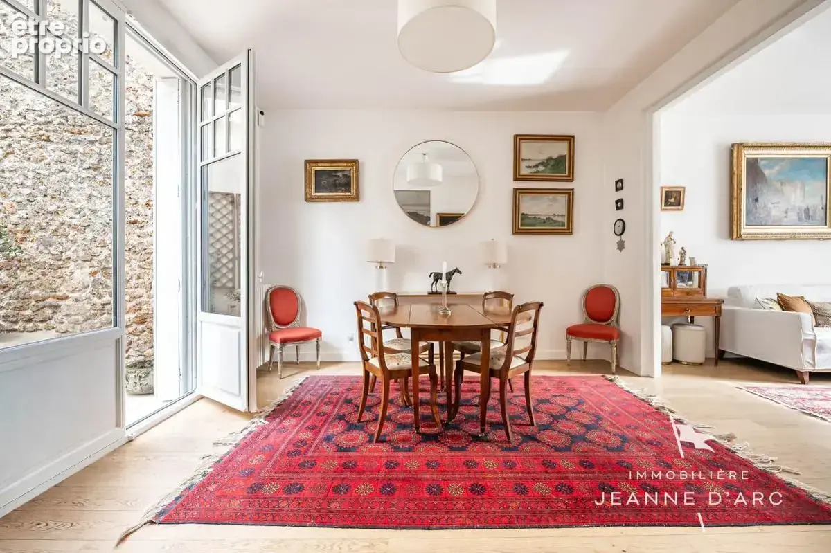 VERSAILLES - RIVE DROITE LES PRéS - Maison de ville 159 m²  - 8 pièces, 4 chambres - Dressing, Salle familiale dans Sous-sol Com - photo 4