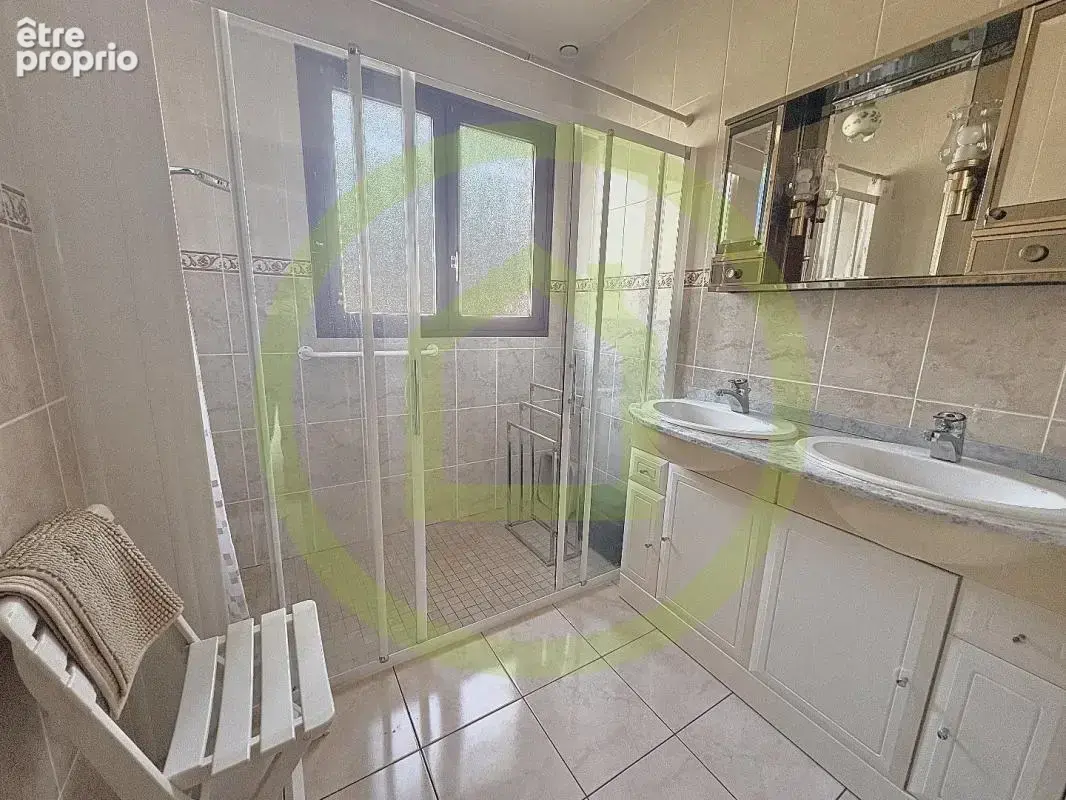 Maison 8 pièces 162 m² à vendre à Pontault-Combault (77340) - photo 11