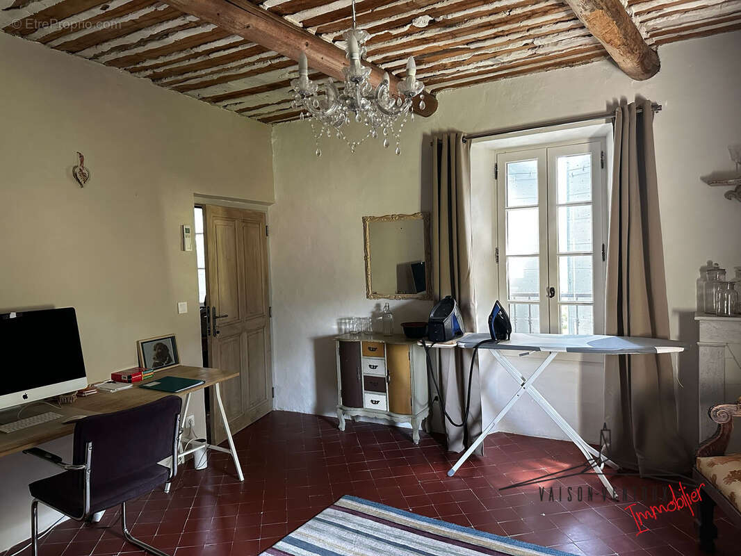 Maison à CRESTET